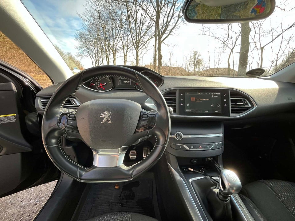 Peugeot 308 1,6 BlueHDi 120 Allure Sky SW 5d