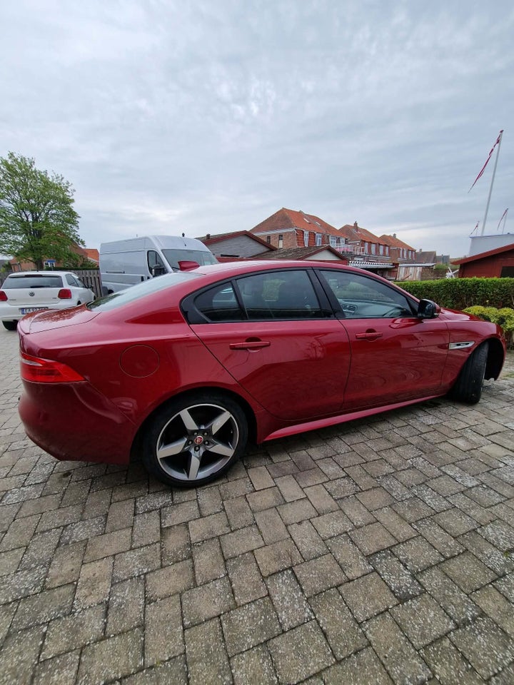 Jaguar XE 2,0 D180 R-Sport aut. 4d
