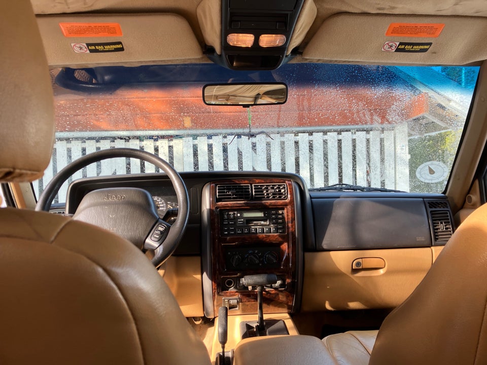 Jeep Cherokee 4,0 Limited aut. 5d