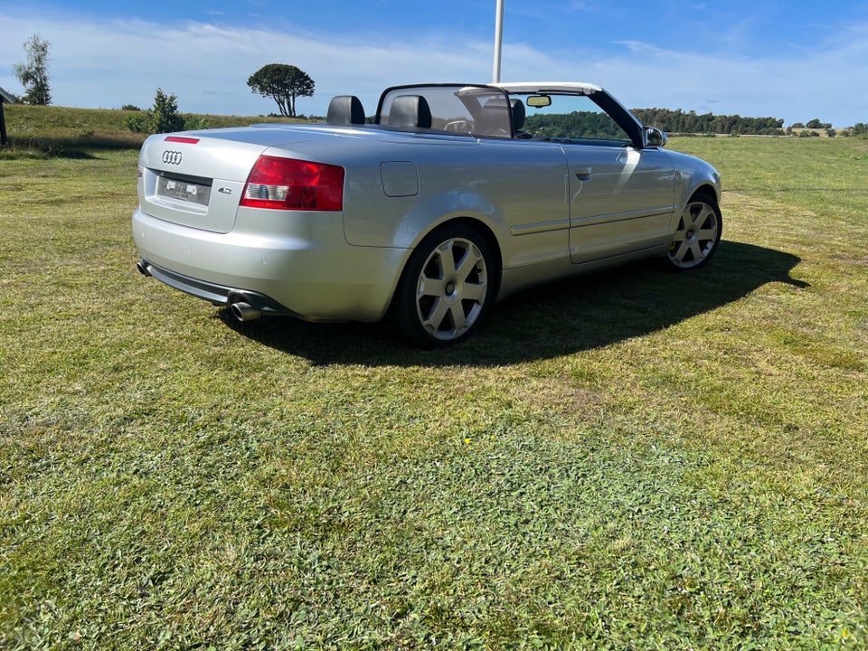Audi S4 4,2 V8 quattro Tiptr. Cabriolet 2d