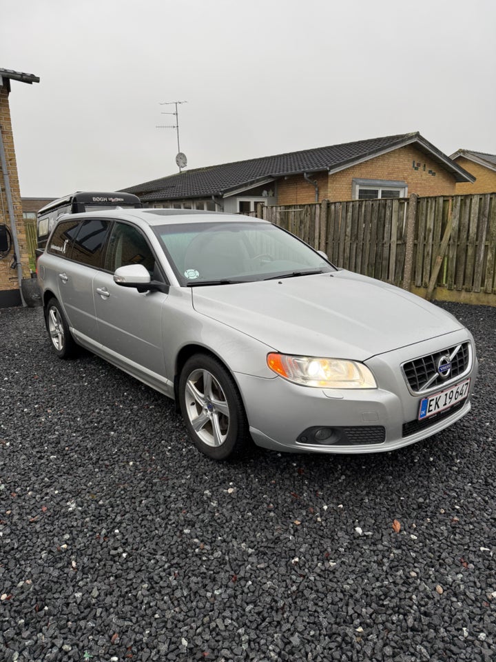 Volvo V70 2,4 D5 205 Summum aut. 5d