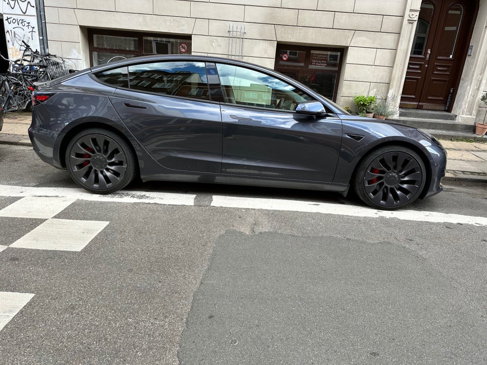 Tesla Model 3 Performance AWD 4d