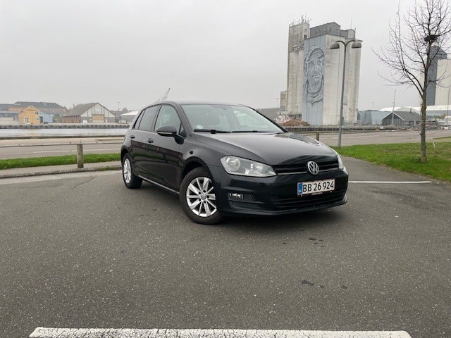 VW Golf VII 1,6 TDi 110 Comfortline DSG BMT 5d