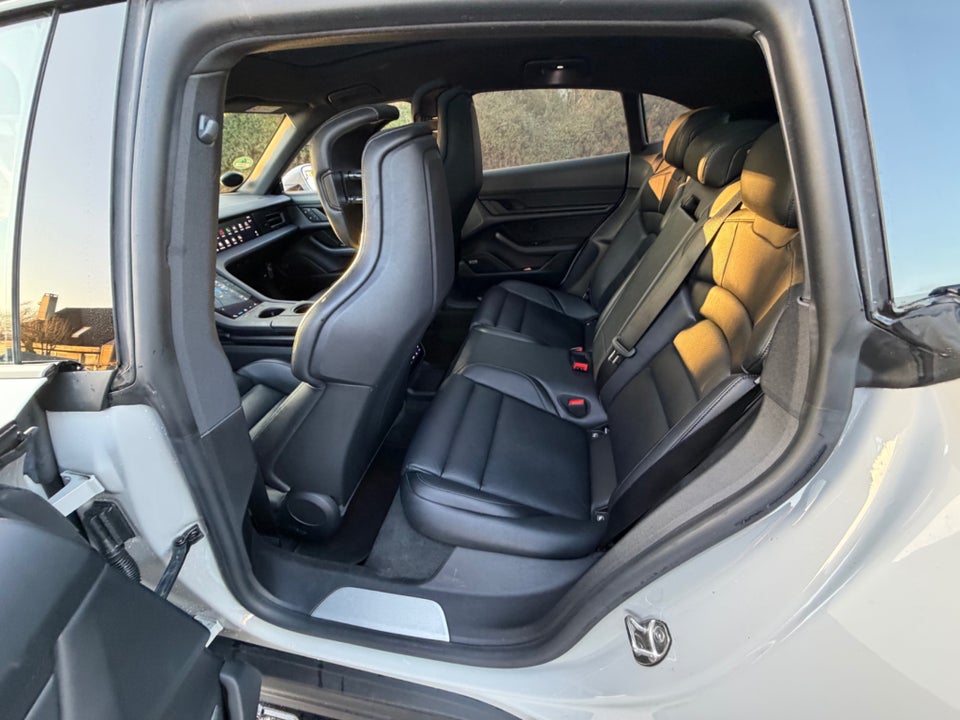 Porsche Taycan 4S Performance+ Cross Turismo 5d