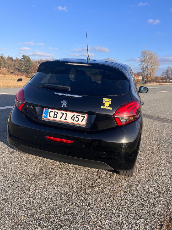 Peugeot 208 1,6 BlueHDi 100 Allure Sky 5d