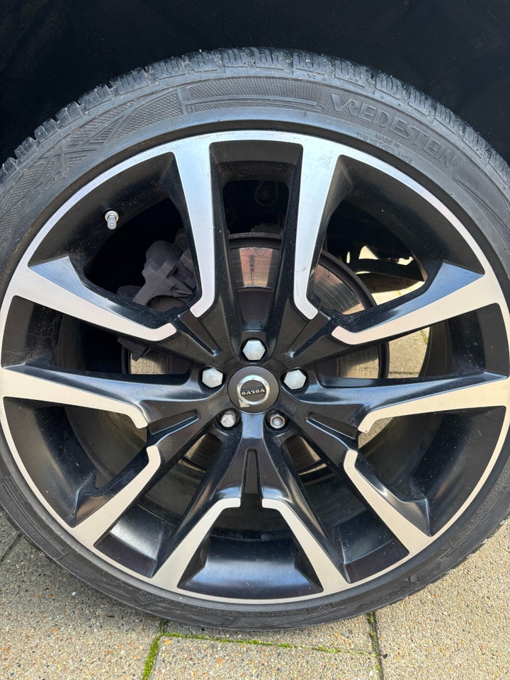 Volvo XC90 2,0 T8 407 Momentum aut. AWD 7prs 5d