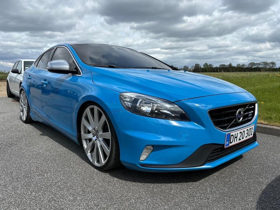 Volvo V40 1,6 D2 115 R-Design 5d