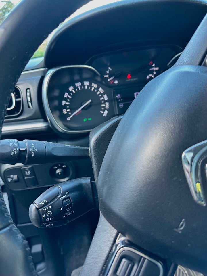 Citroën C3 1,2 PureTech 110 Shine 5d