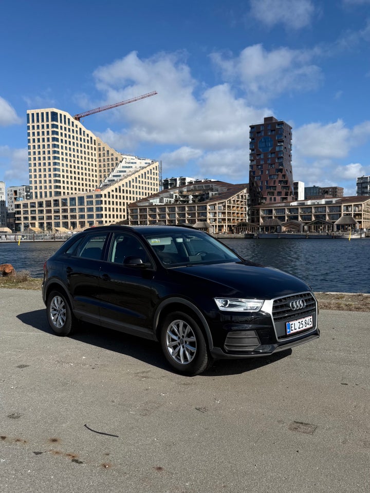 Audi Q3 1,4 TFSi 150 S-tr. 5d