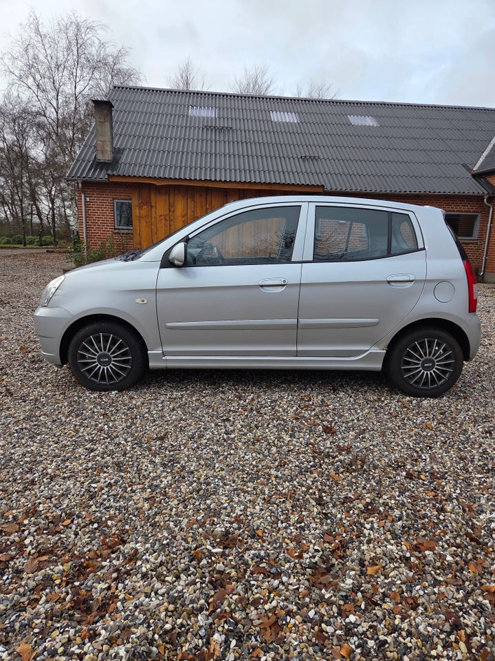 Kia Picanto 1,1 EX 5d