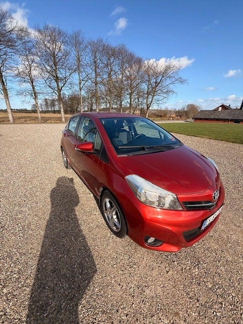 Toyota Yaris 1,3 VVT-i T1 5d