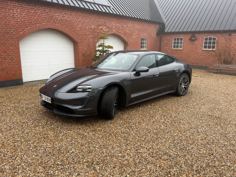 Porsche Taycan Performance+ 4d