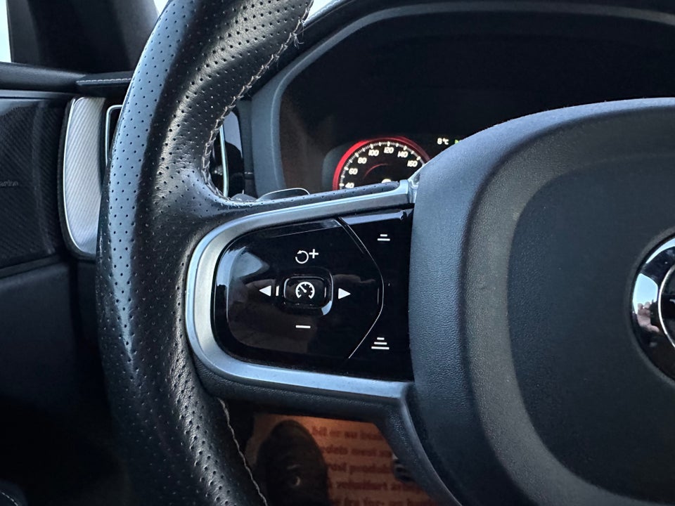 Volvo XC60 2,0 T8 407 R-Design Polestar aut. AWD 5d