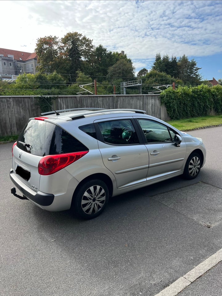 Peugeot 207 1,6 VTi Allure SW 5d