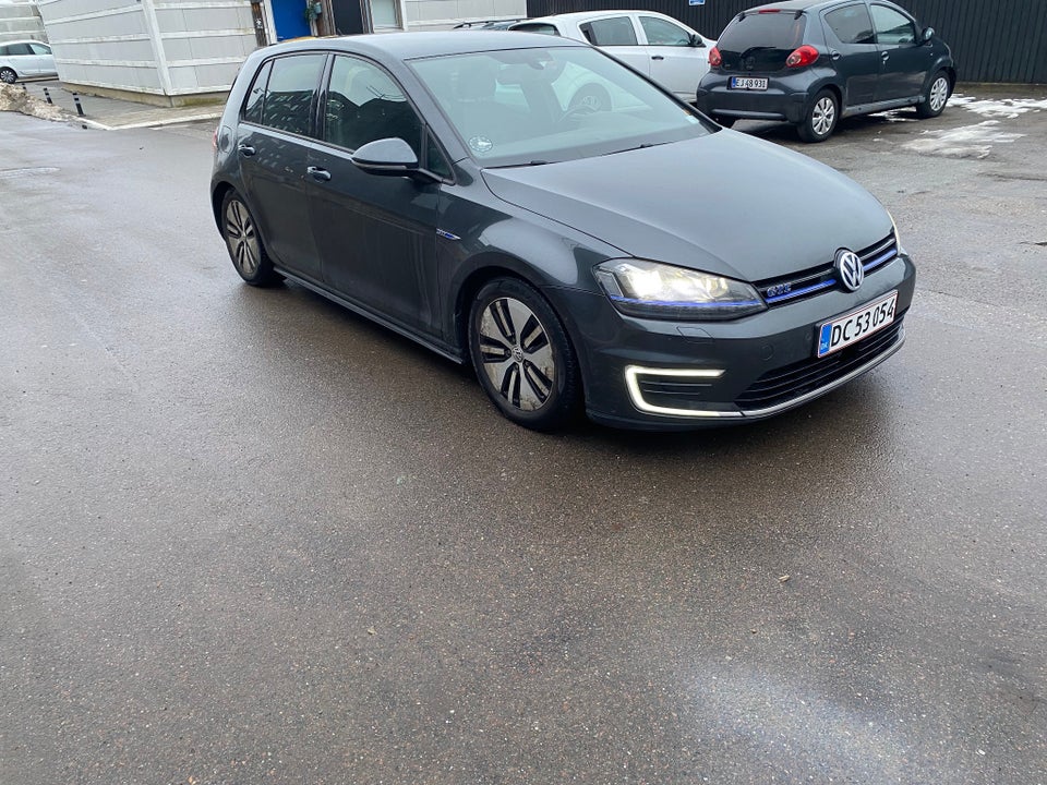 VW Golf VII 1,4 GTE DSG 5d