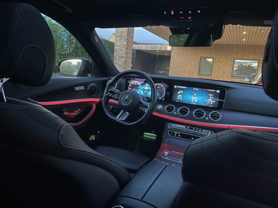 Mercedes E300 de 2,0 AMG Line stc. aut. 5d