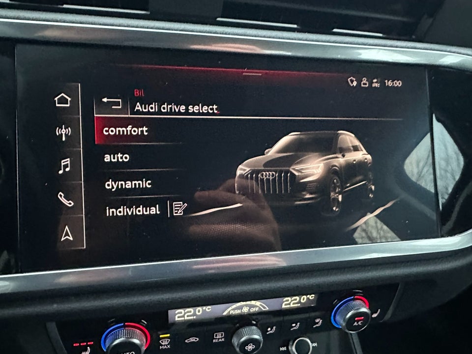 Audi Q3 45 TFSi e Attitude plus S-tr. 5d