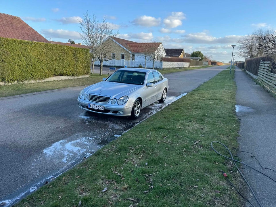 Mercedes E320 3,2 Elegance aut. 4d