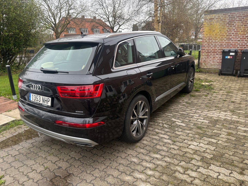 Audi Q7 3,0 TDi 218 quattro Tiptr. 5d