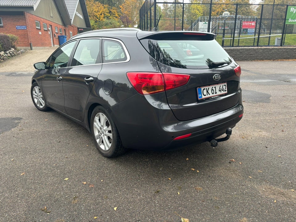 Kia Ceed 1,6 GDi Premium SW DCT 5d