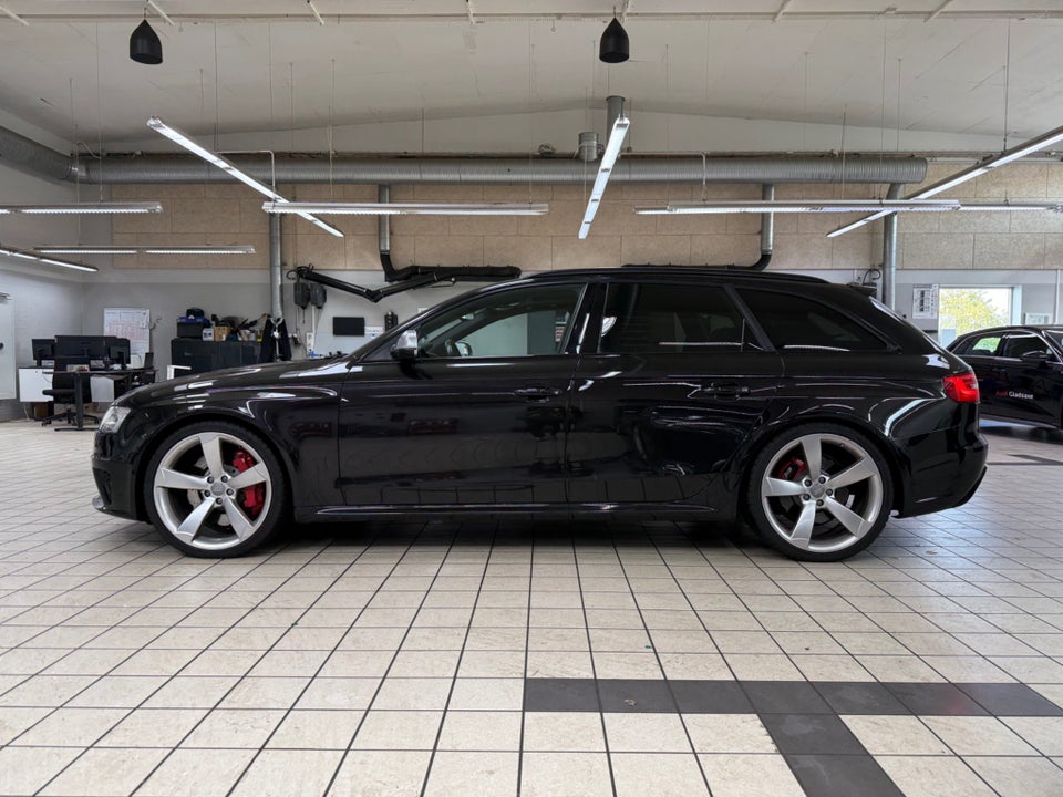 Audi RS4 4,2 FSi Avant quattro S-tr. 5d