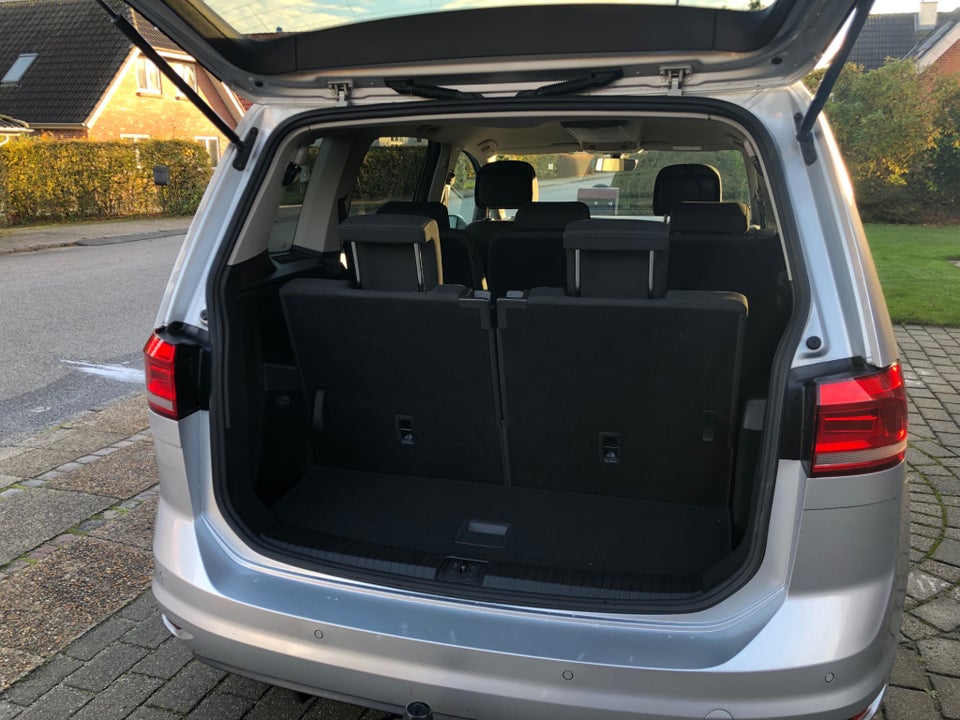 VW Touran 1,6 TDi 115 Comfortline 7prs 5d