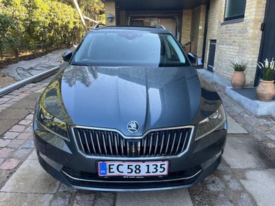 Skoda Superb 2,0 TDi 190 Laurin & Klement Combi DSG 4x4 5d