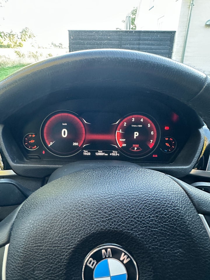 BMW 320i 2,0 Touring Executive aut. 5d