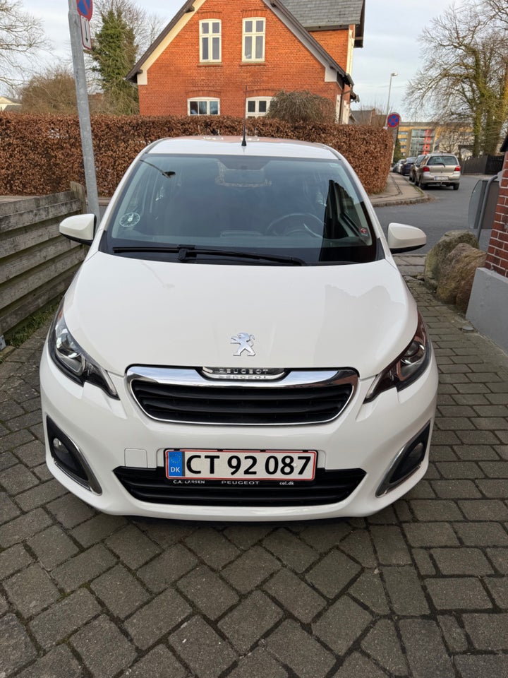Peugeot 108 1,0 e-VTi 72 Infinity 5d