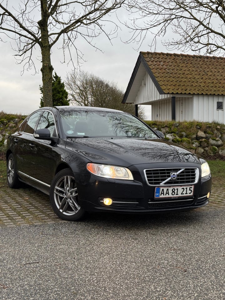 Volvo S80 2,4 D5 Momentum aut. 4d