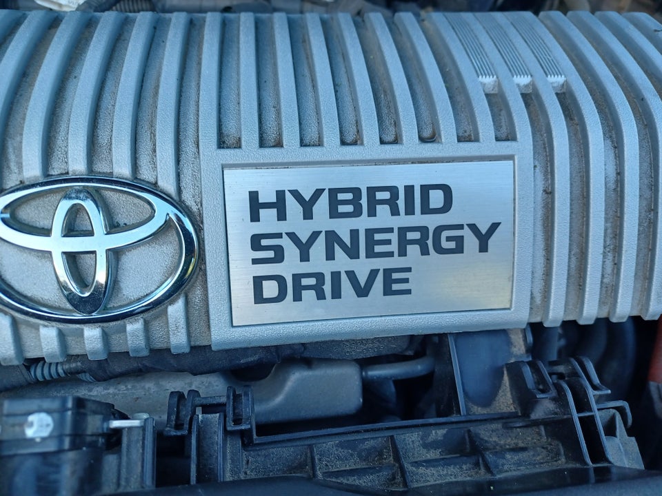 Toyota Auris 1,8 Hybrid H2 Style Skyview CVT 5d