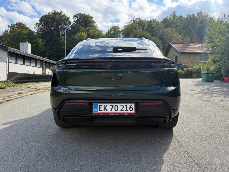 Porsche Macan Turbo 5d