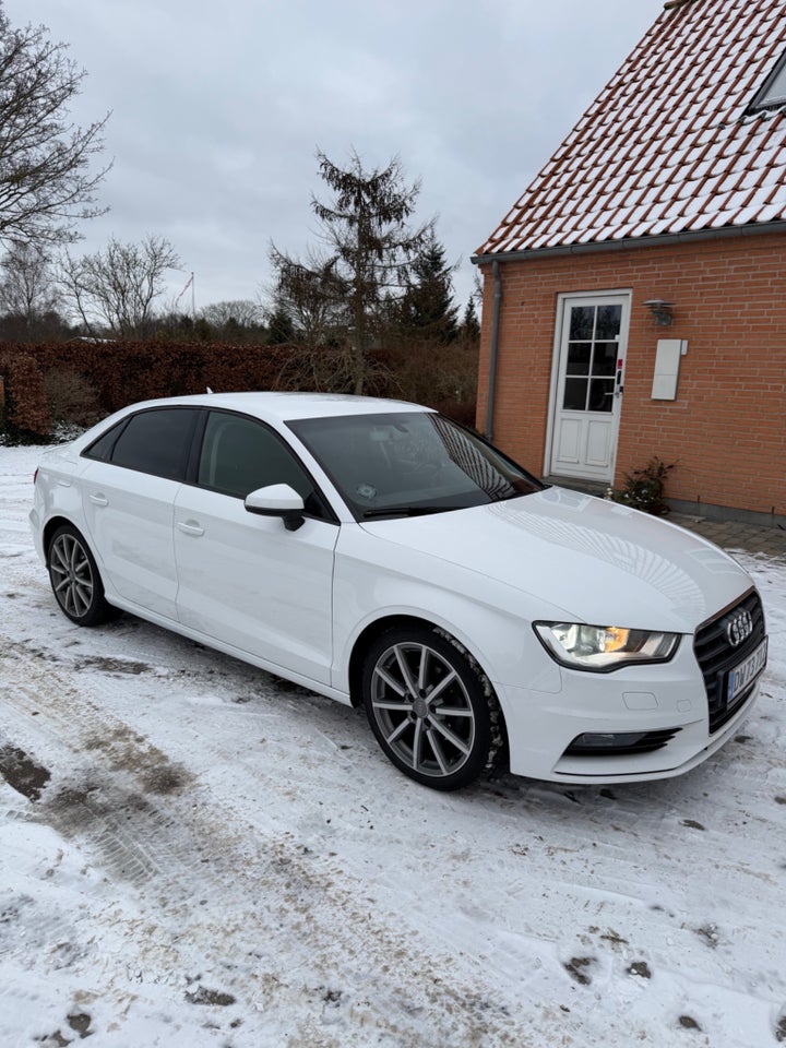 Audi A3 1,6 TDi 110 Ambition Sportback S-tr. 5d