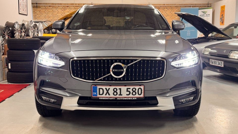 Volvo V90 CC 2,0 D5 235 Pro aut. AWD 5d