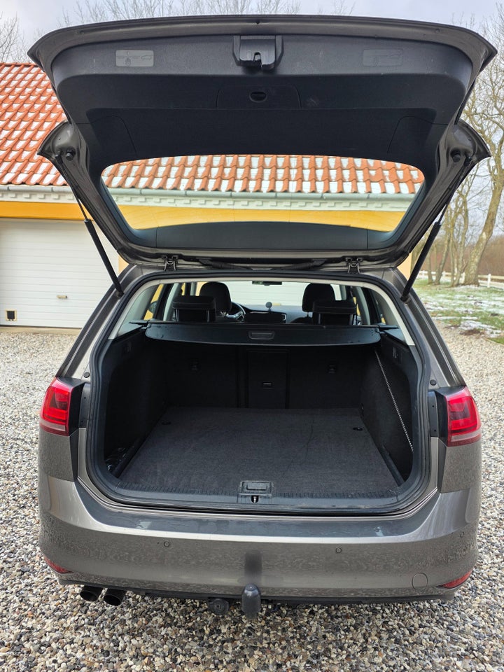 VW Golf VII 2,0 TDi 150 Comfortline Variant BM 5d