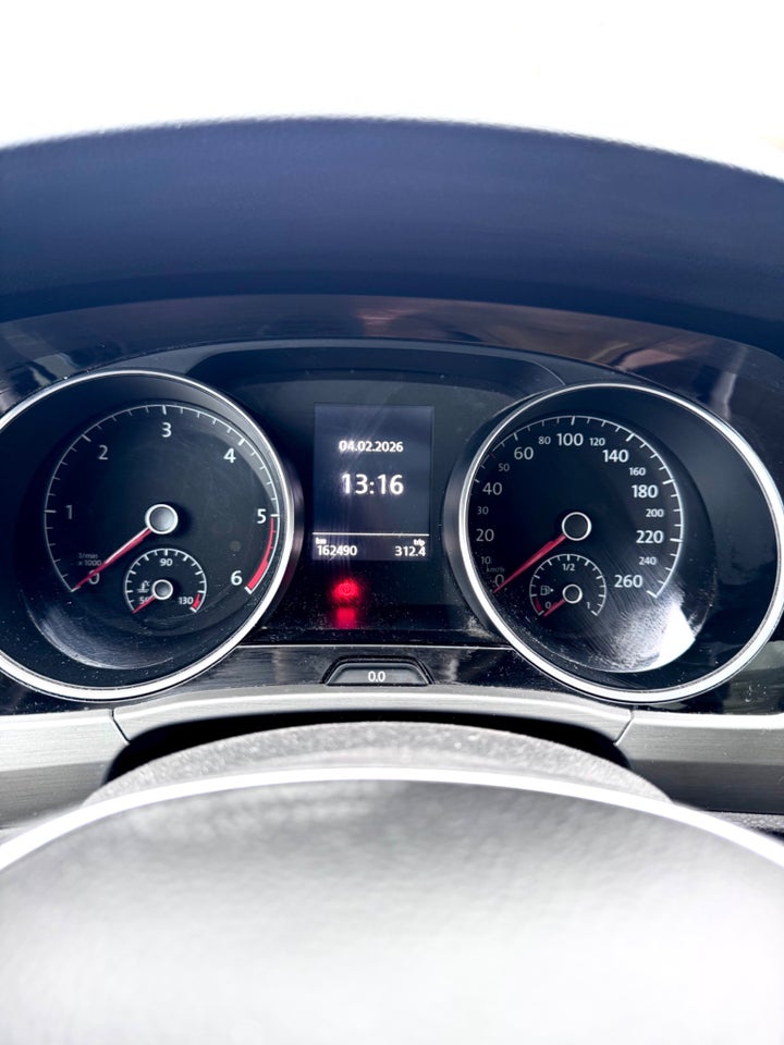 VW Touran 1,6 TDi 115 Comfortline Connect DSG 7prs 5d