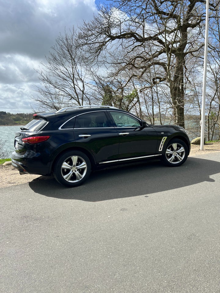 Infiniti FX37 3,7 V6 S aut. AWD 5d