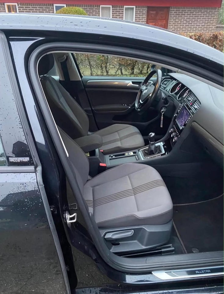 VW Golf VII 1,6 TDi 110 Allstar Variant Van 5d