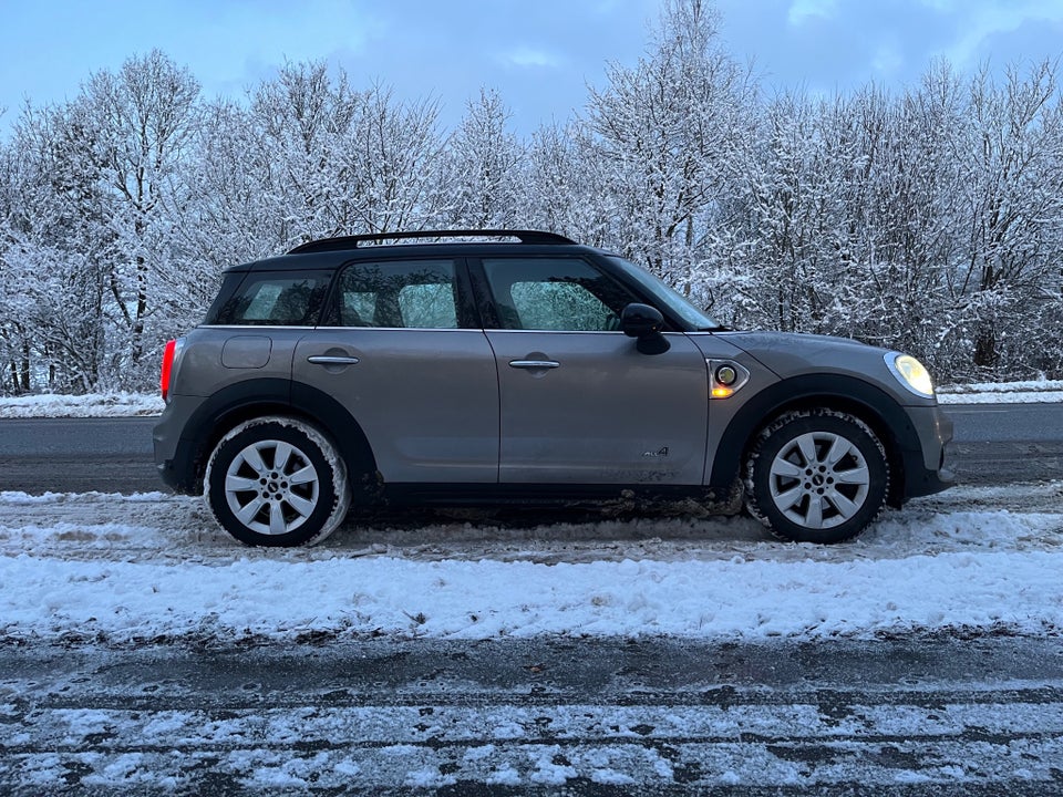MINI Countryman Cooper SE 1,5 Essential Edition aut. ALL4 5d