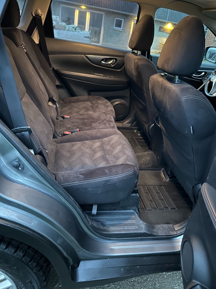 Nissan X-Trail 1,6 dCi 130 N-Connecta 7prs 5d