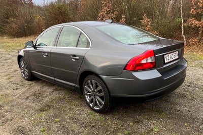 Volvo S80 2,5 T Momentum aut. 4d