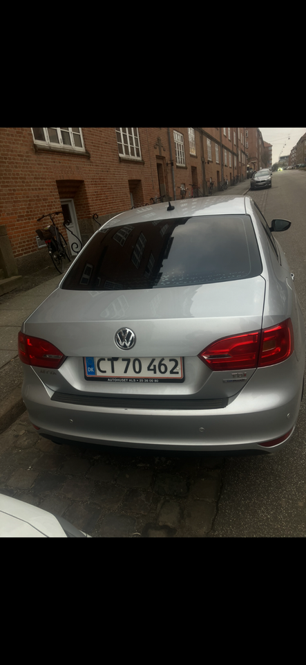 VW Jetta 1,6 TDi 105 Comfortline 4d