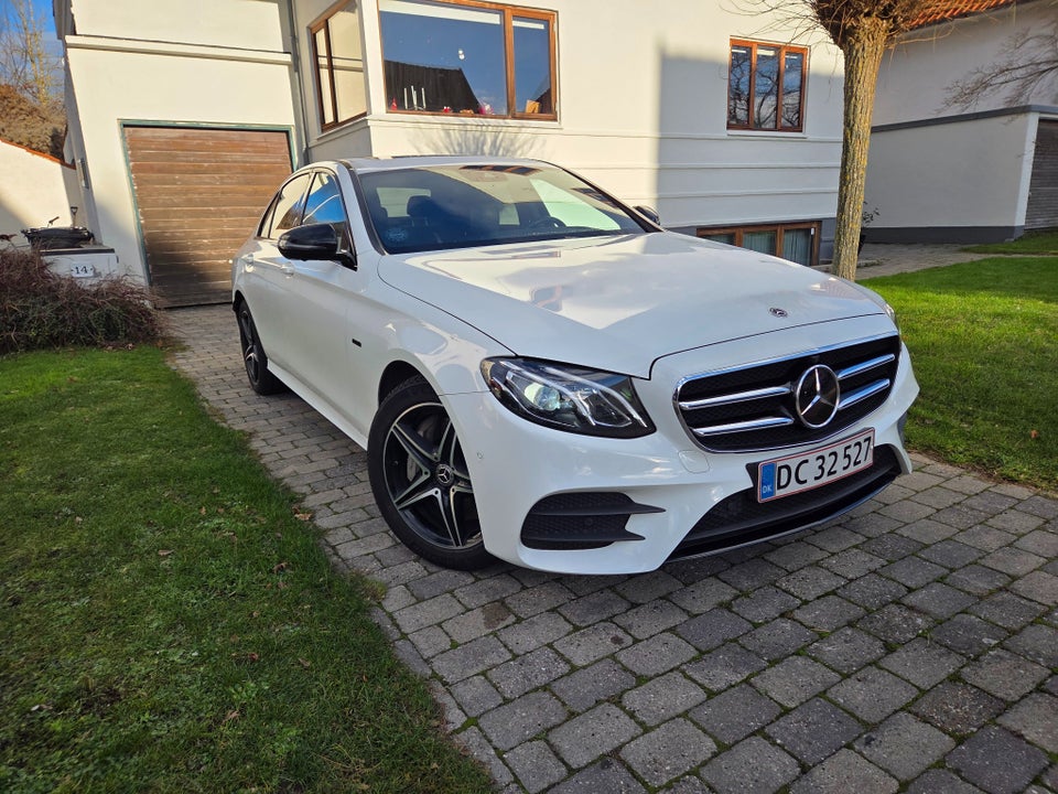 Mercedes E300 e 2,0 AMG Line aut. 4d