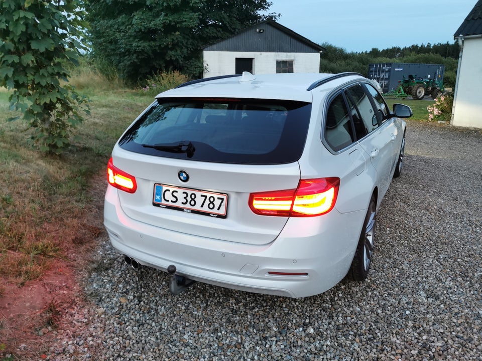 BMW 330d 3,0 Touring aut. 5d