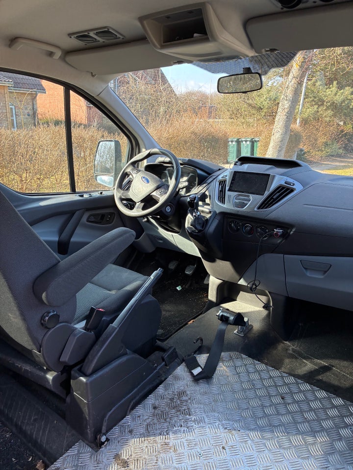 Ford Transit 300L Kombi 2,2 TDCi 125 Trend 5d