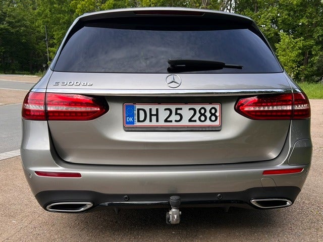 Mercedes E300 de 2,0 AMG Line stc. aut. 5d