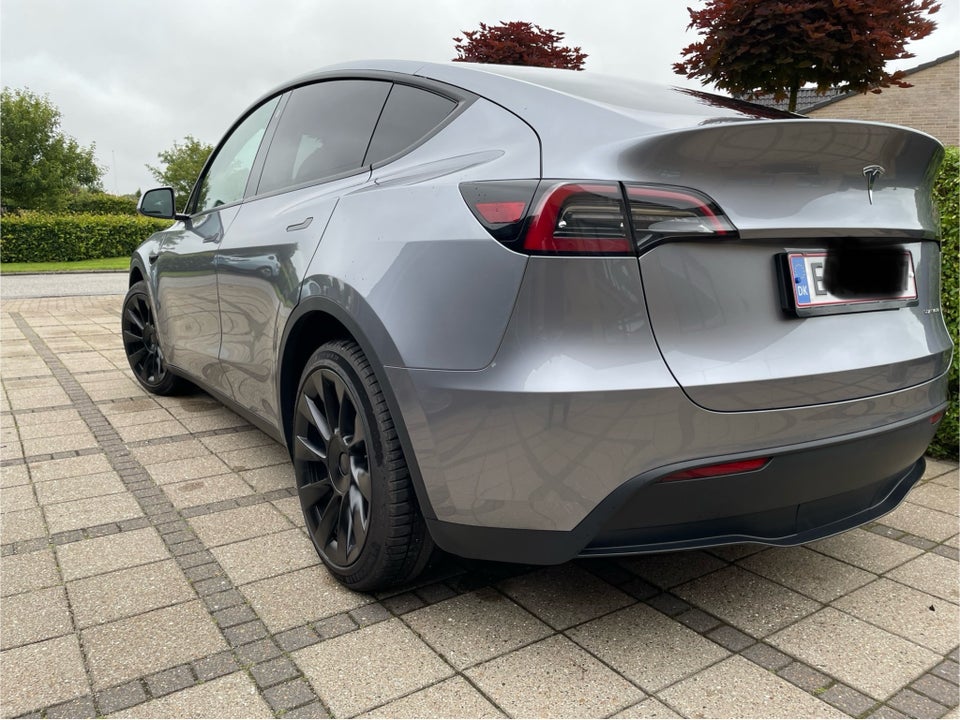 Tesla Model Y Long Range AWD 5d