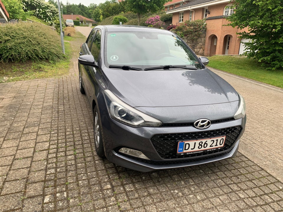 Hyundai i20 1,25 GO EM 5d