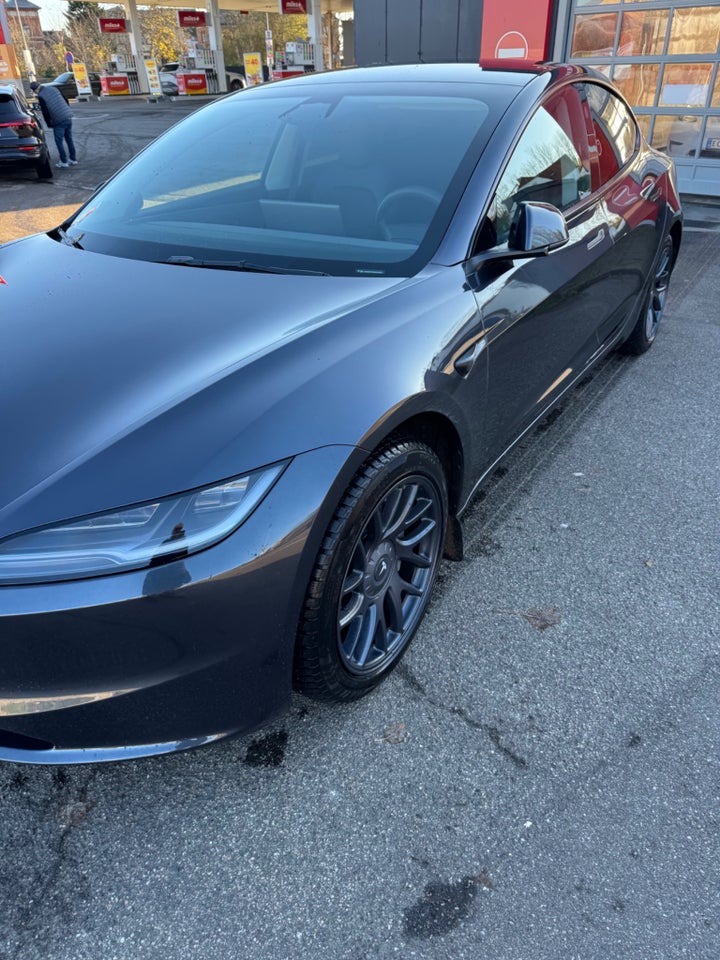 Tesla Model 3 RWD 4d