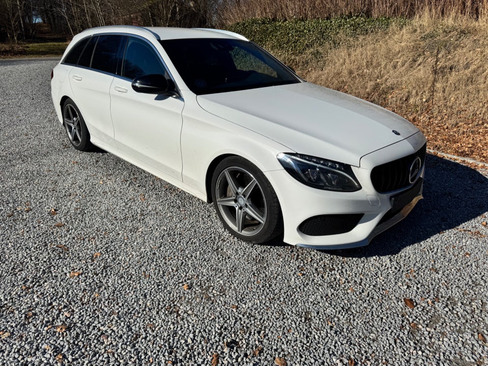 Mercedes C400 3,0 AMG Line stc. aut. 4Matic 5d
